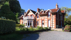 Гостиница La Villa des Rosiers  Крикбёф